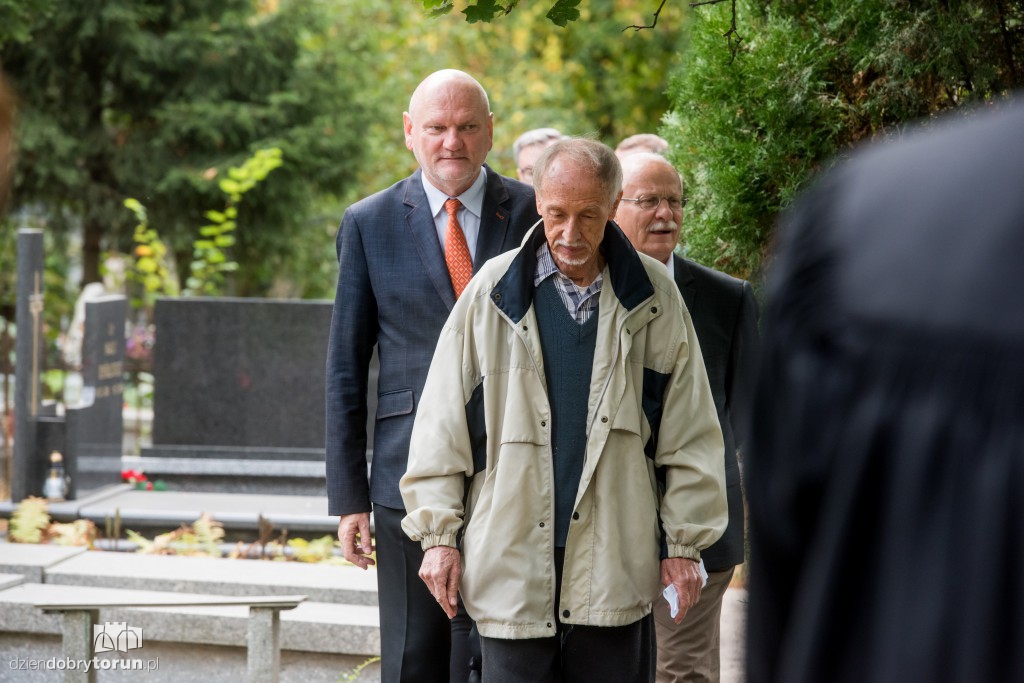 Ernst Koerner na grobie pradziadka