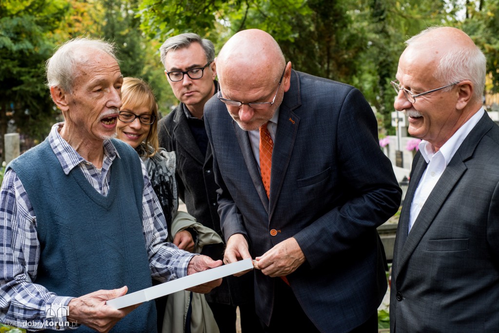 Ernst Koerner na grobie pradziadka