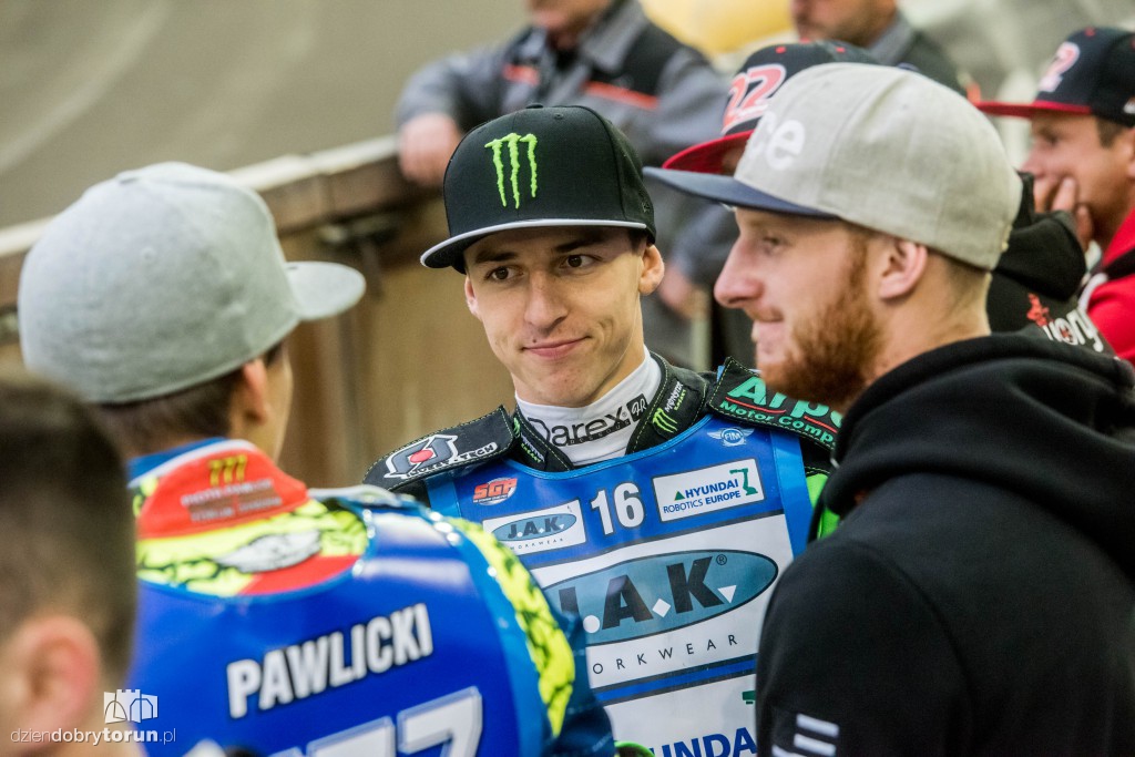Trening przed Grand Prix na Motoarenie