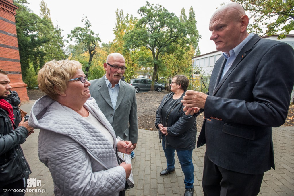 Lokatorzy wrócili na Chłopickiego