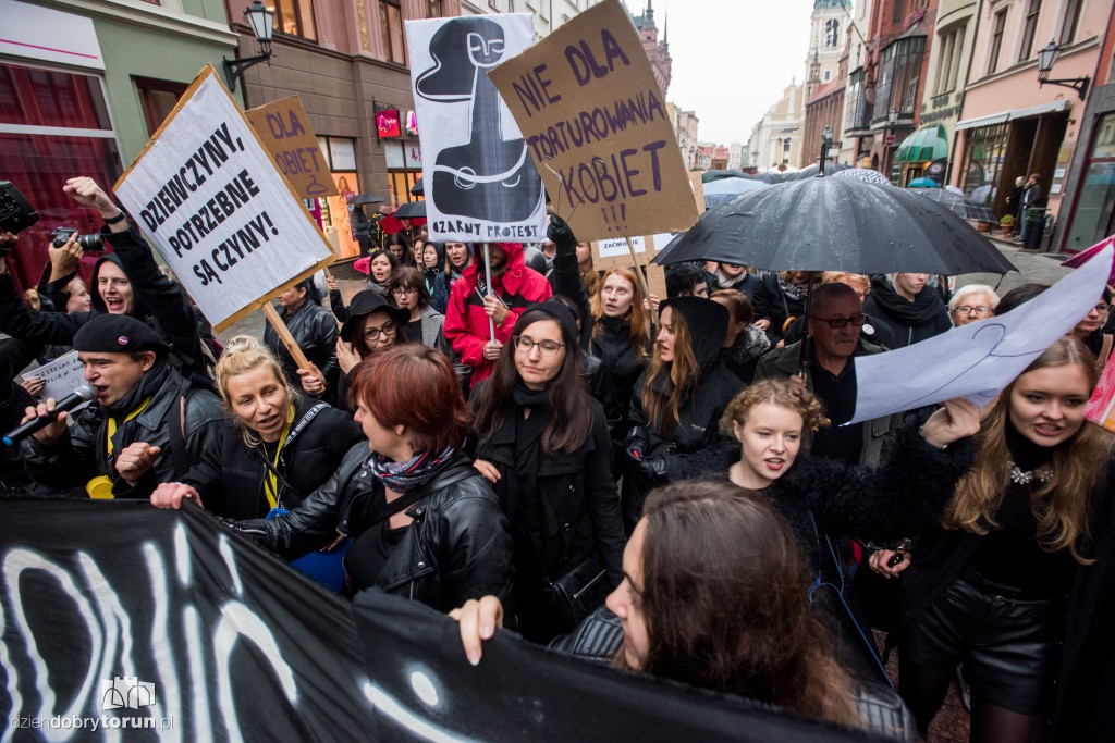 Czarny Protest pod Kopernikiem