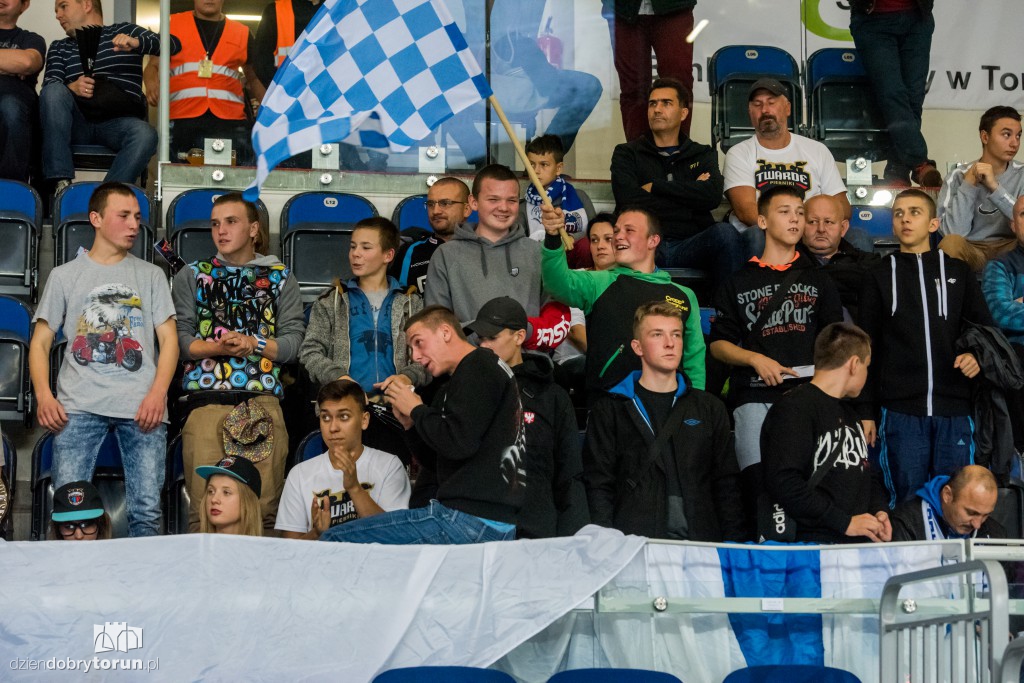 Torunianie dopingowali koszykarzom