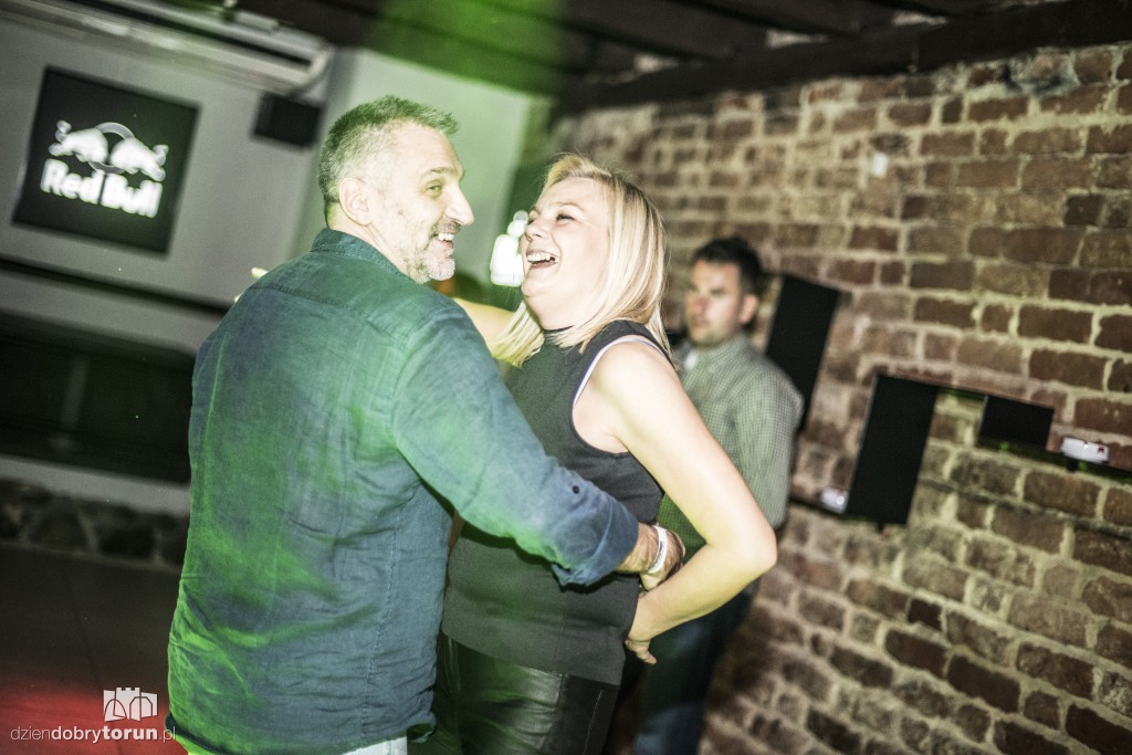 Piątkowa klubowa noc u Szwejka