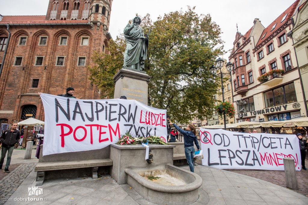 Torunianie przeciw CETA i TTIP