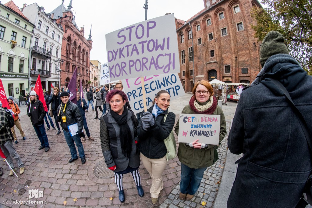 Torunianie przeciw CETA i TTIP