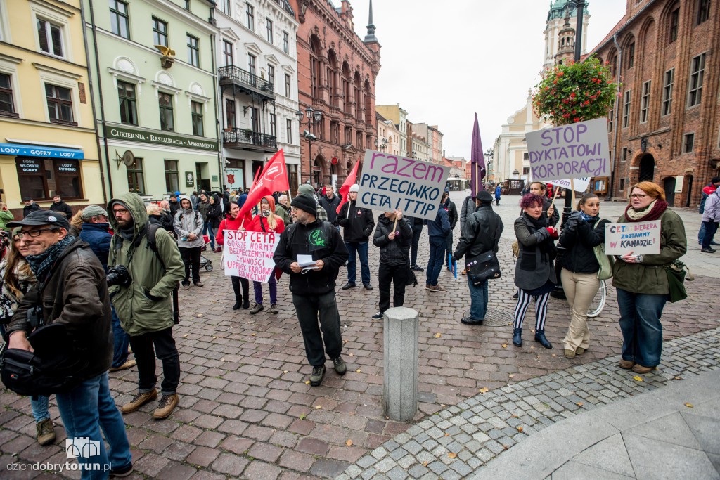 Torunianie przeciw CETA i TTIP