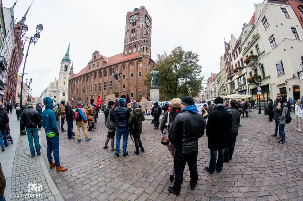Torunianie przeciw CETA i TTIP