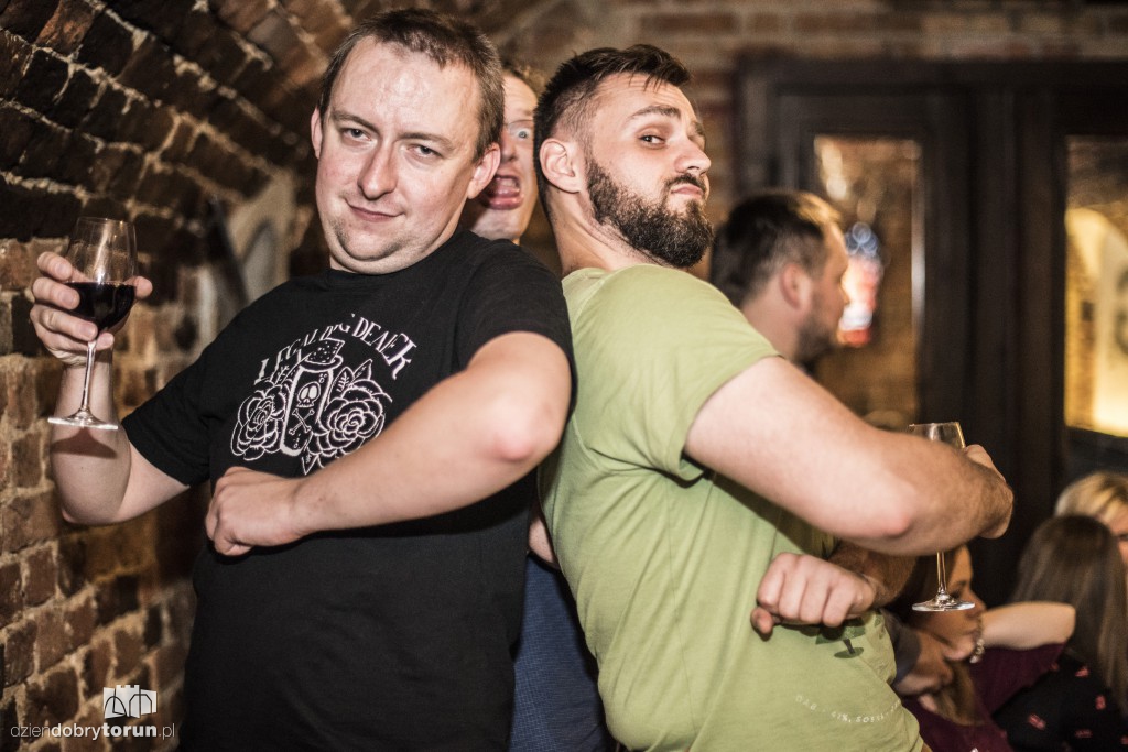 Sobotnia noc w Toruniu-u Szwejka