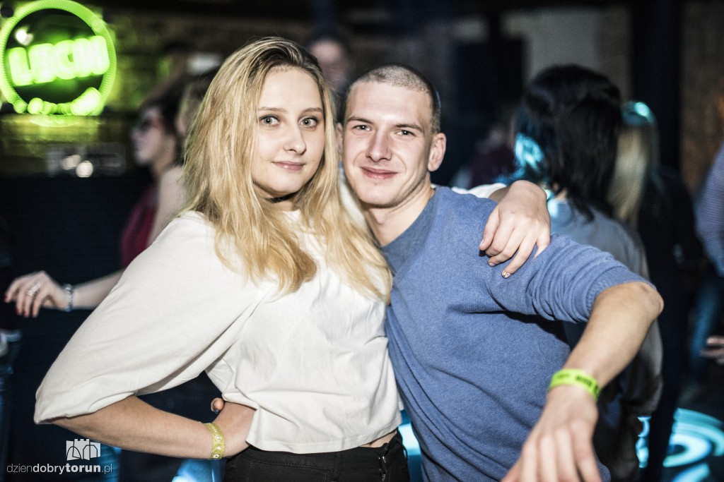 Sobotnia noc w Toruniu-u Szwejka