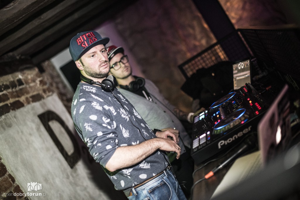 Sobotnia noc w Toruniu-u Szwejka