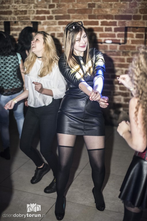 Sobotnia noc w Toruniu-u Szwejka