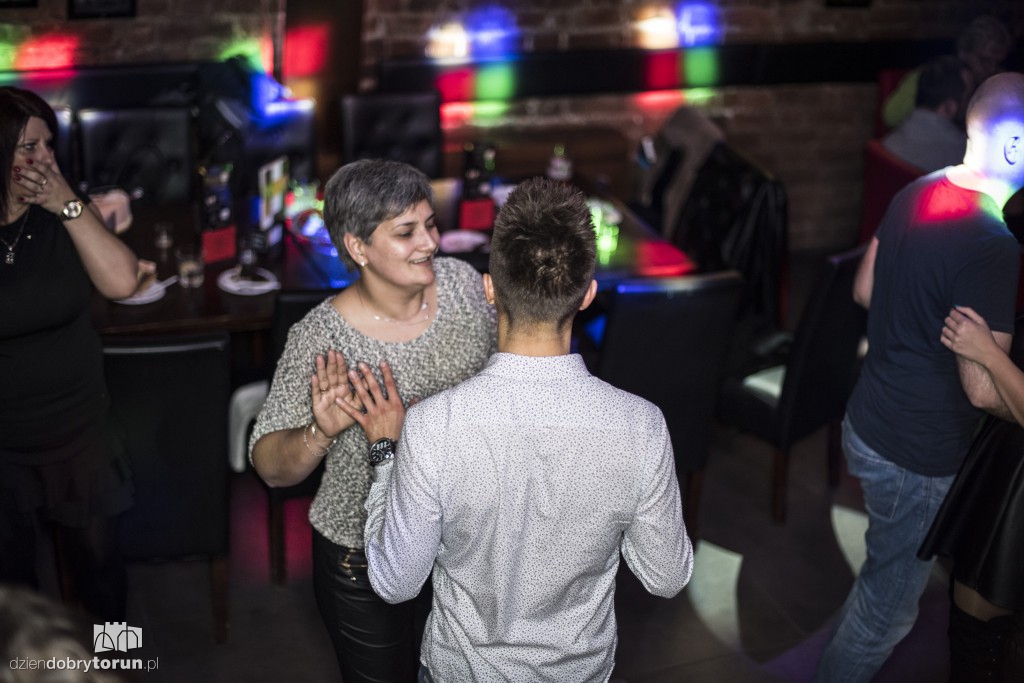 Toruń nocą: Impreza w Baranim Łbie