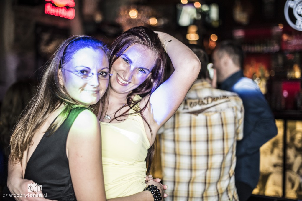 Toruń nocą: Impreza w Baranim Łbie