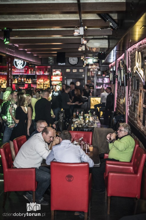 Toruń nocą: Impreza w Baranim Łbie