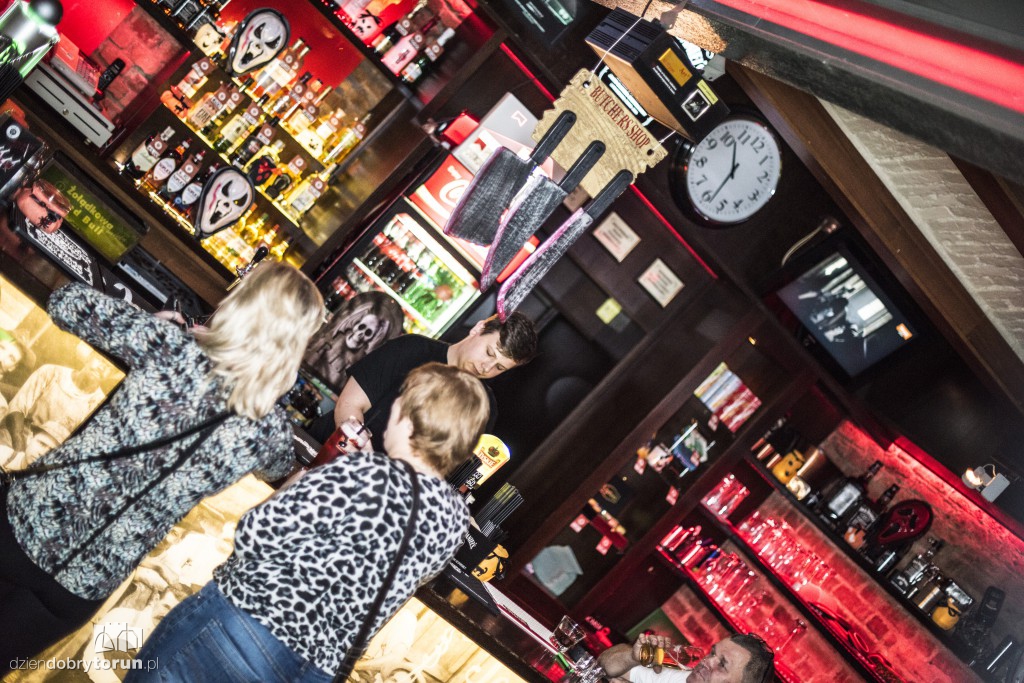 Piątkowy clubbing w Baranim Łbie