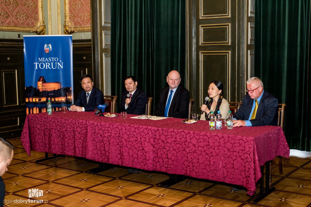 Chinścy dziennikarze u Zaleskiego