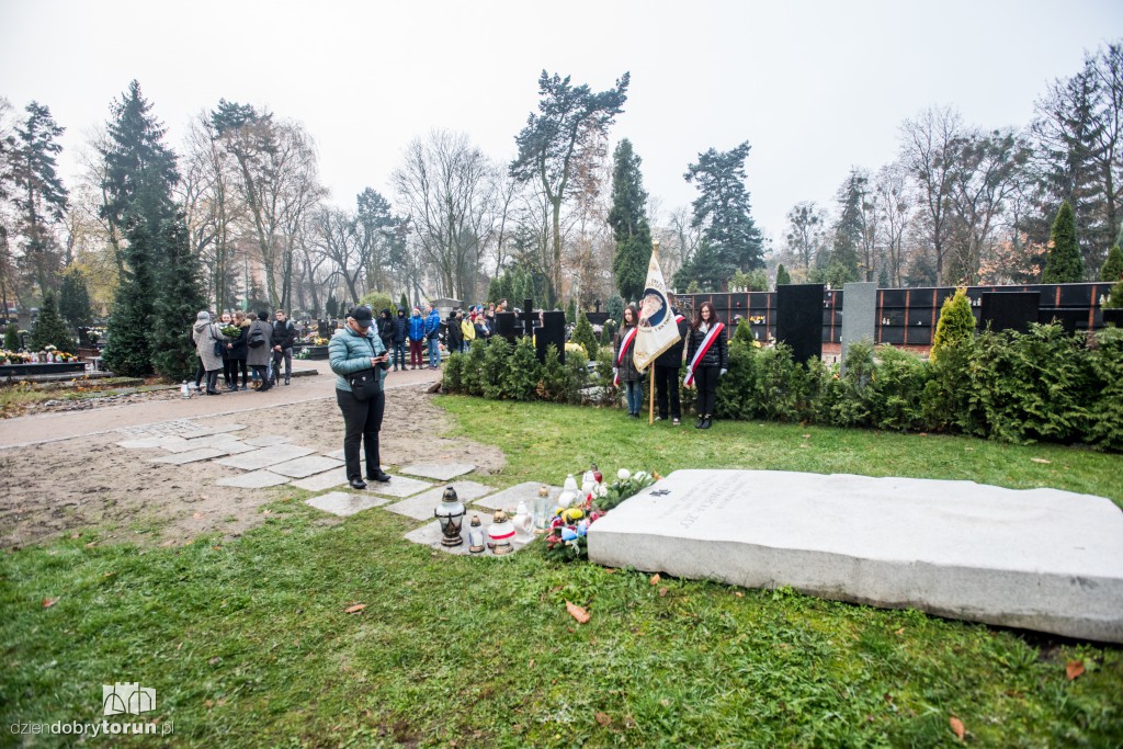 Cichociemni - hołd dla gen. Zawackiej