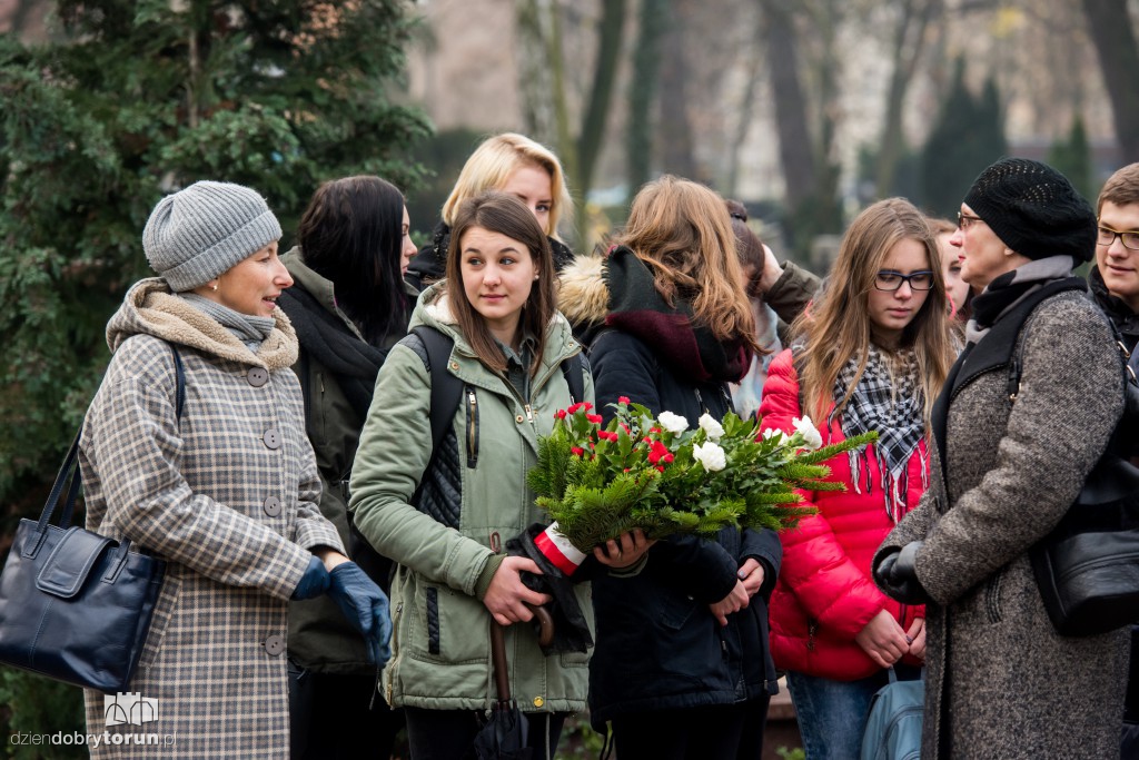 Cichociemni - hołd dla gen. Zawackiej