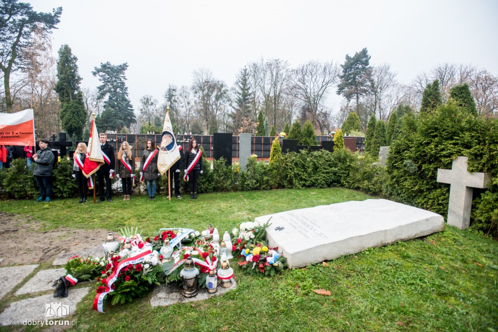 Cichociemni - hołd dla gen. Zawackiej
