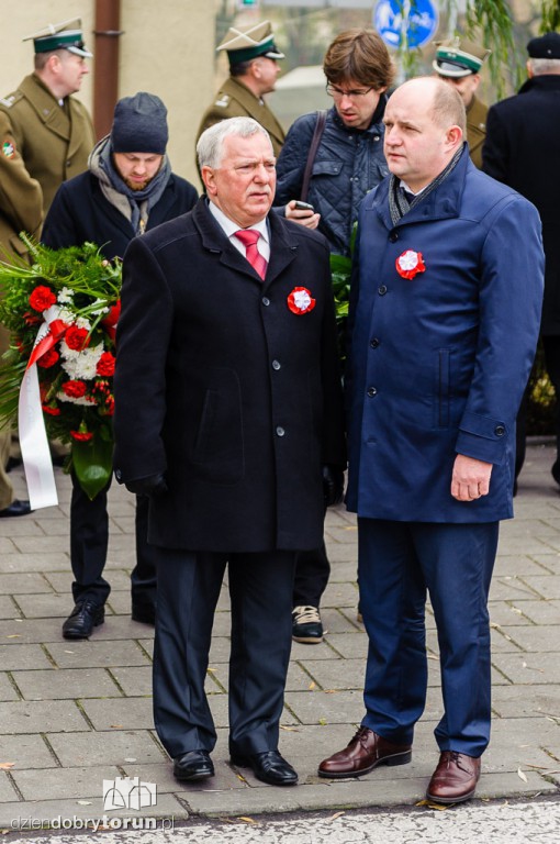 Złożenie kwiatów pod pomnikiem gen. Józefa Hallera