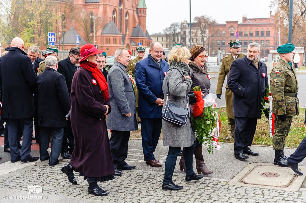 Złożenie kwiatów pod pomnikiem gen. Józefa Hallera