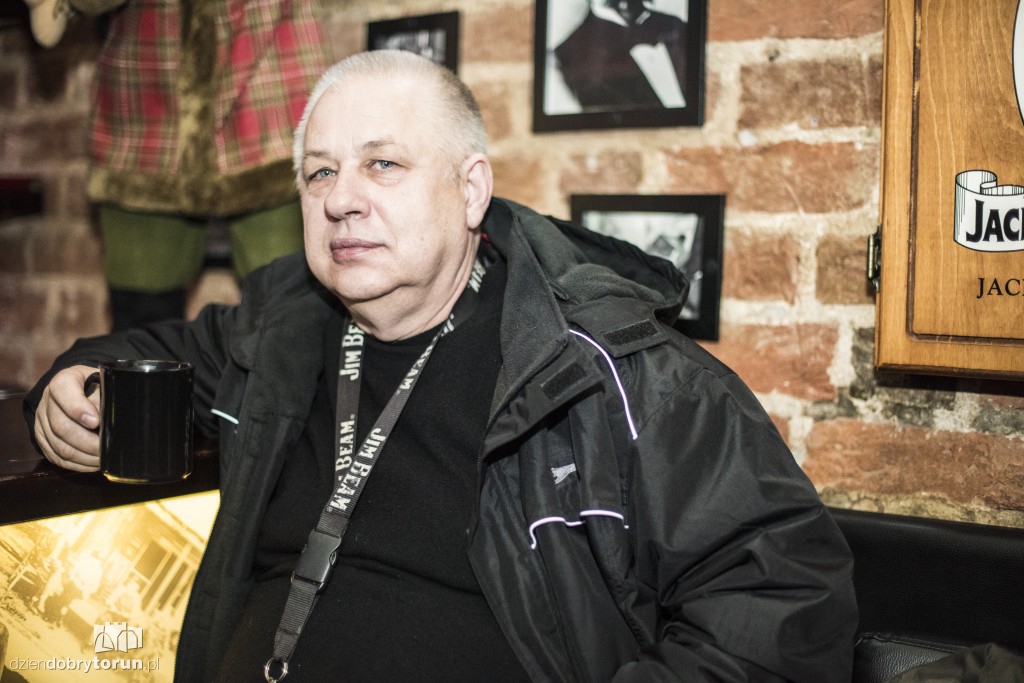 Piątkowa prywatka w Baranim Łbie