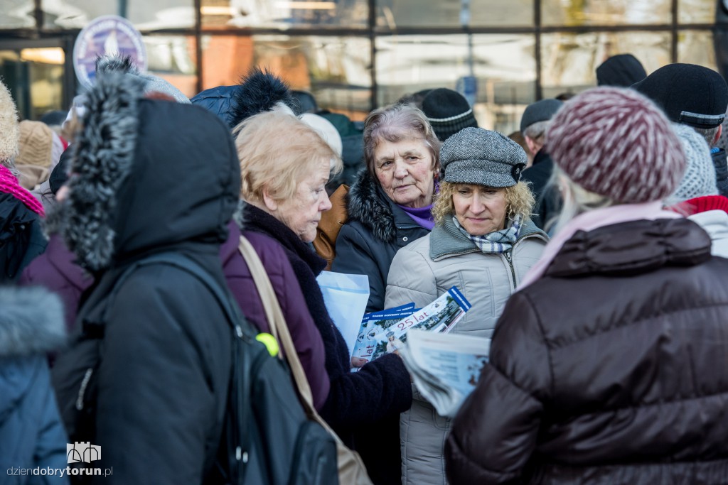 Tłumy na urodzinach Radia Maryja