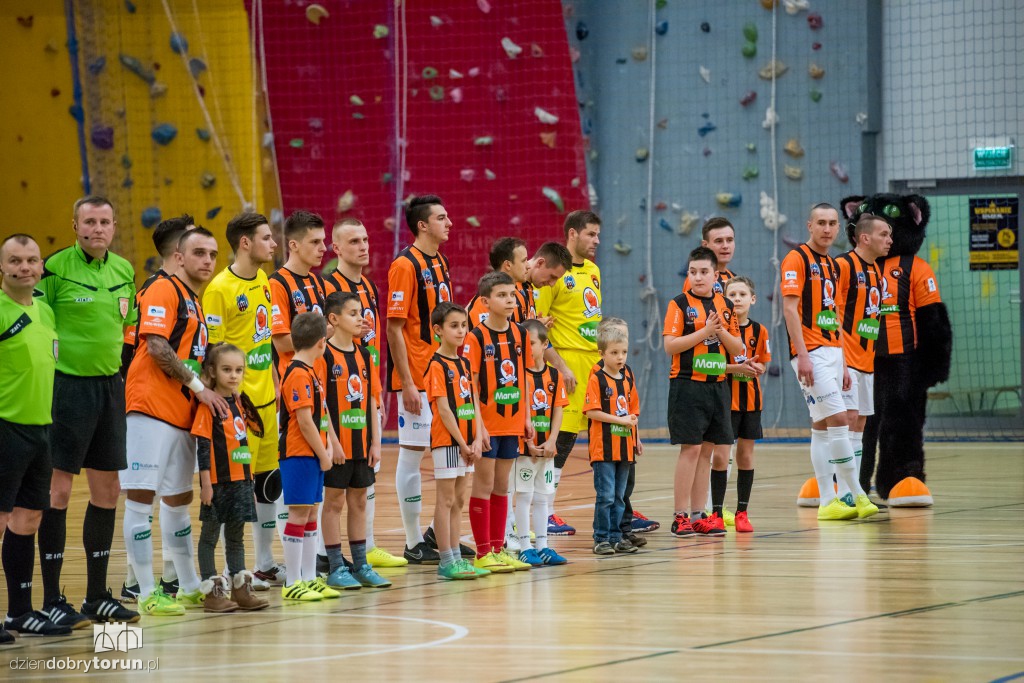 FC Toruń pokonuje Clearex Chorzów