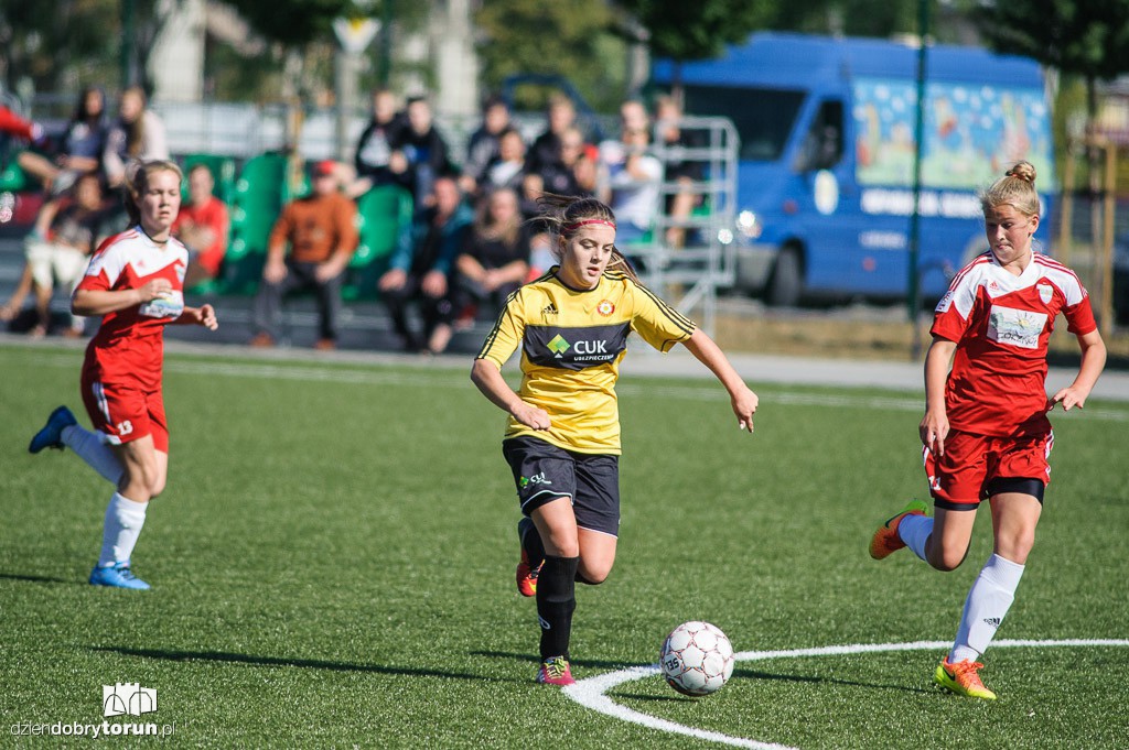 Piłkarki Gwiazdy w 2016 roku