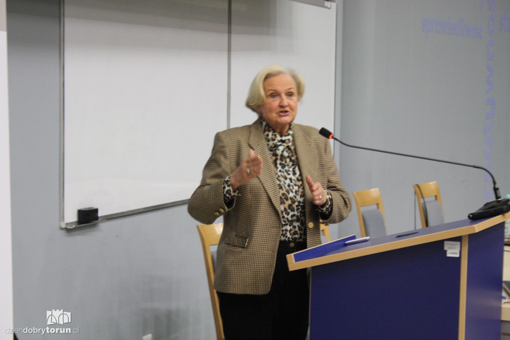 Ewa Łętowska na spotkaniu w WSB