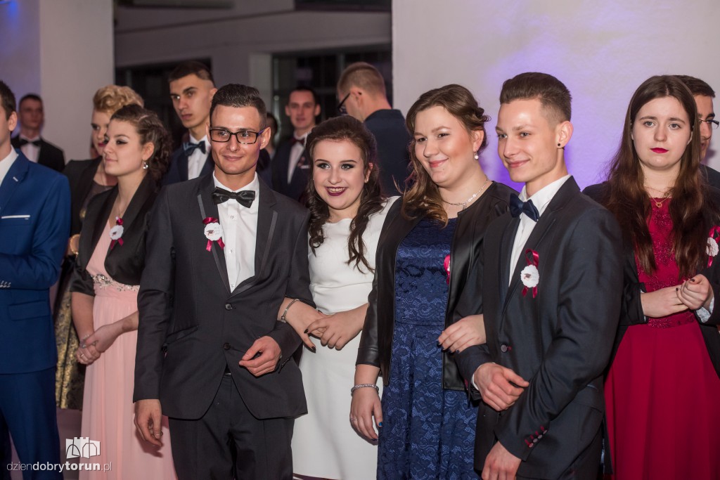 Studniówka w toruńskim 