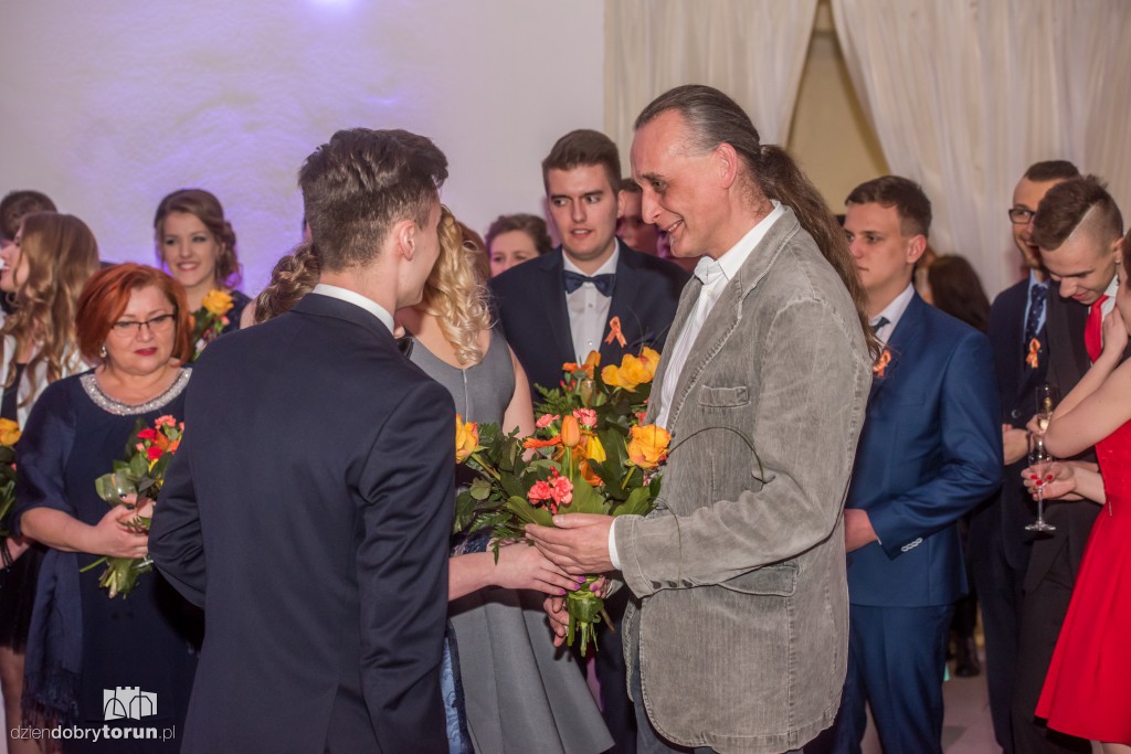 Studniówka w toruńskim 