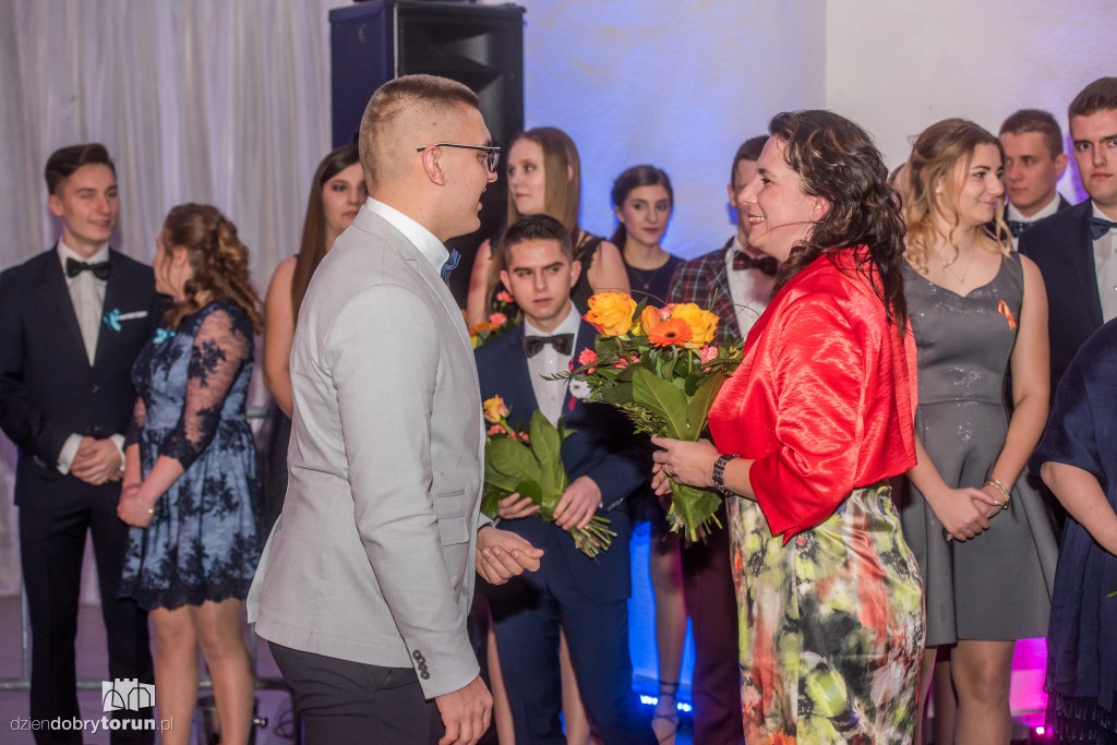 Studniówka w toruńskim 