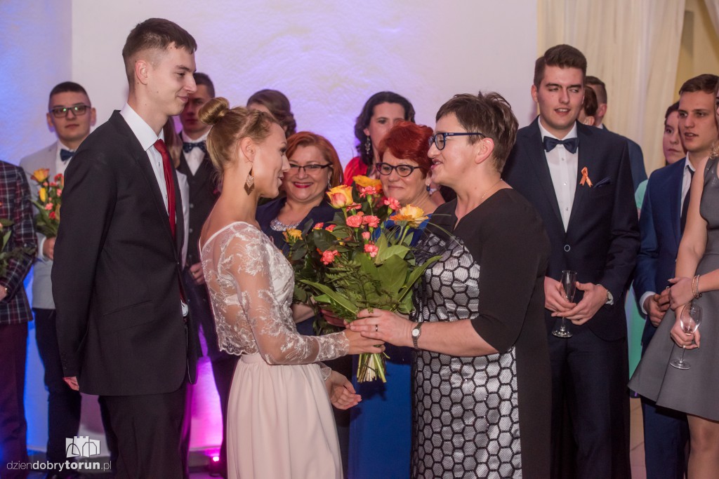 Studniówka w toruńskim 