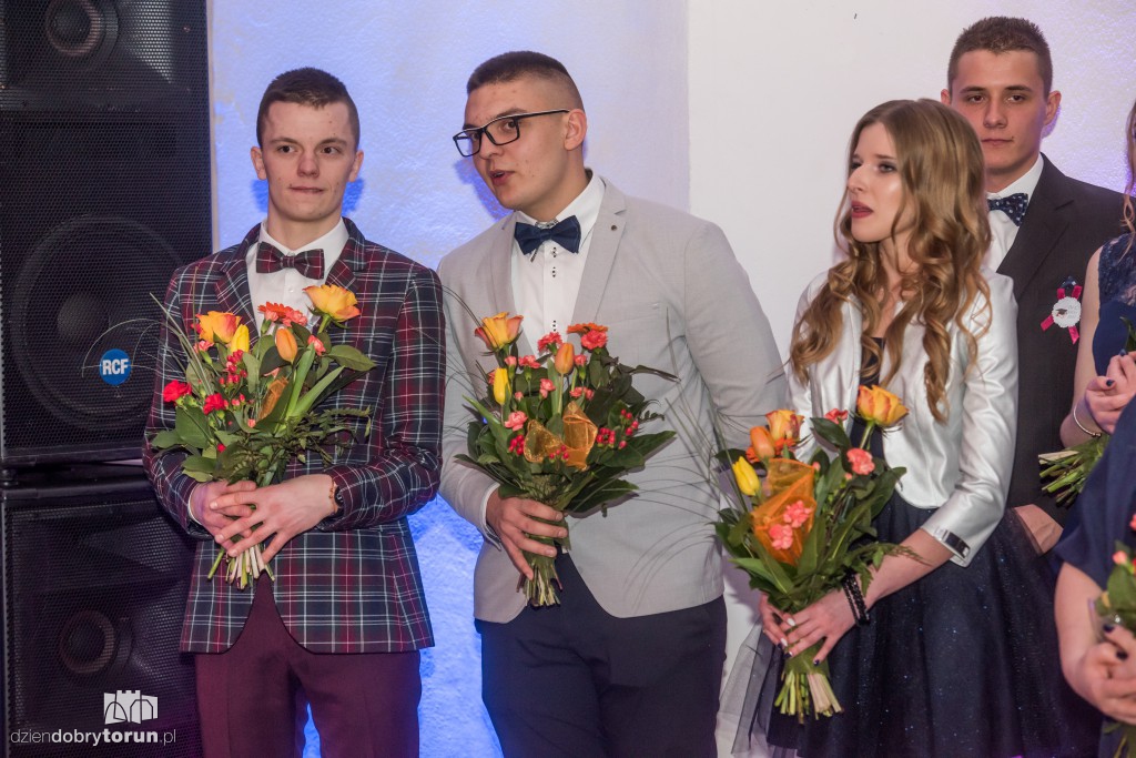 Studniówka w toruńskim 