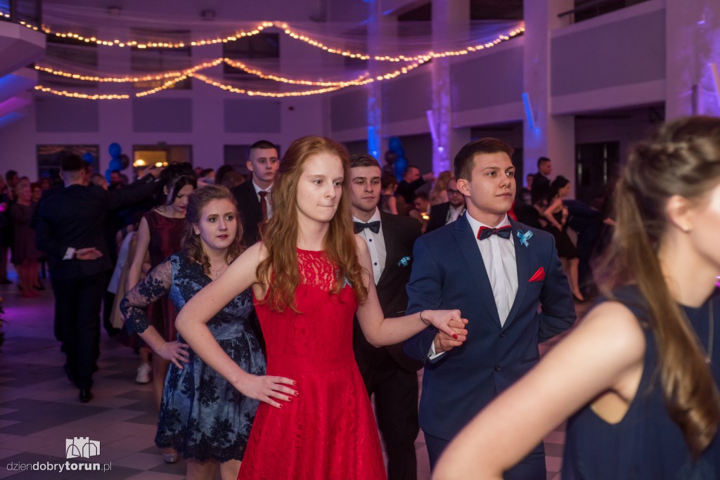 Studniówka w toruńskim 