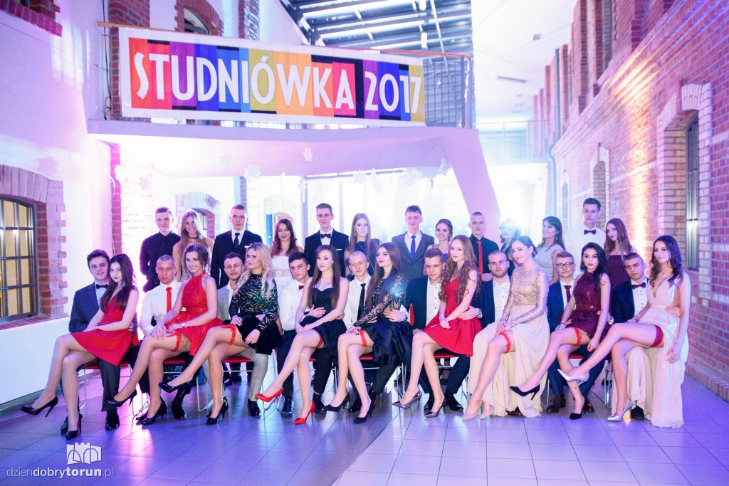 Studniówka w Młynach Toruńskich