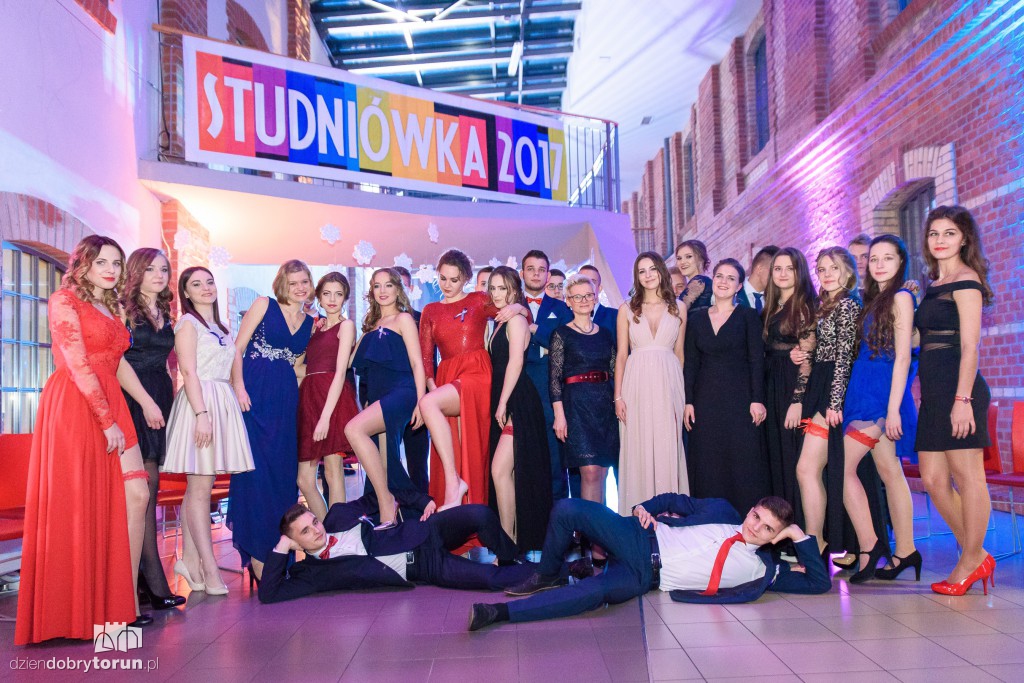 Studniówka w Młynach Toruńskich