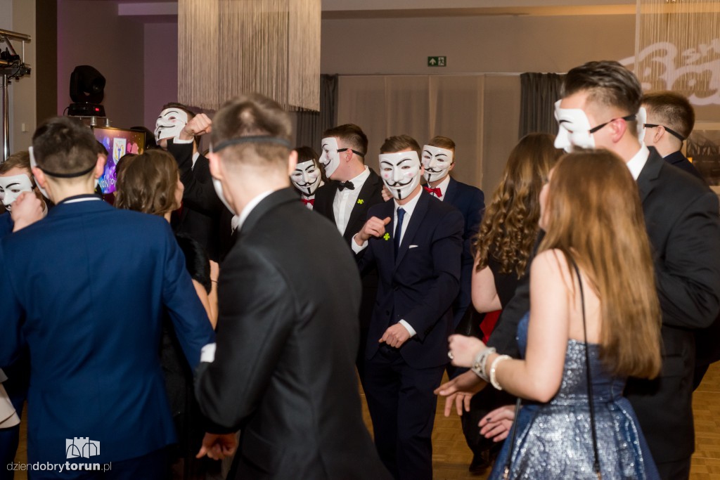 Studniówka ZSMEiE. Oj, działo się!