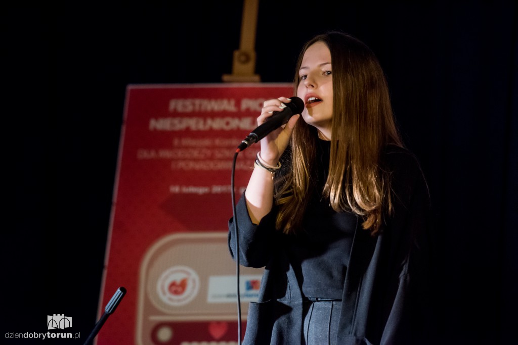 Młodzi śpiewali o niespełnionej miłości