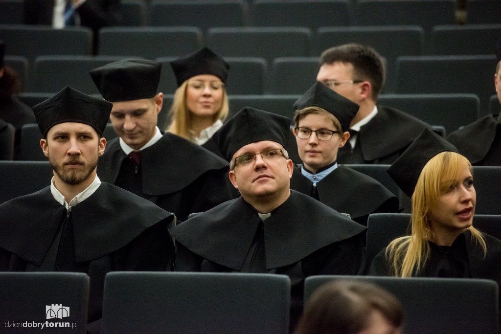 Vivat Academia, vivant professores!