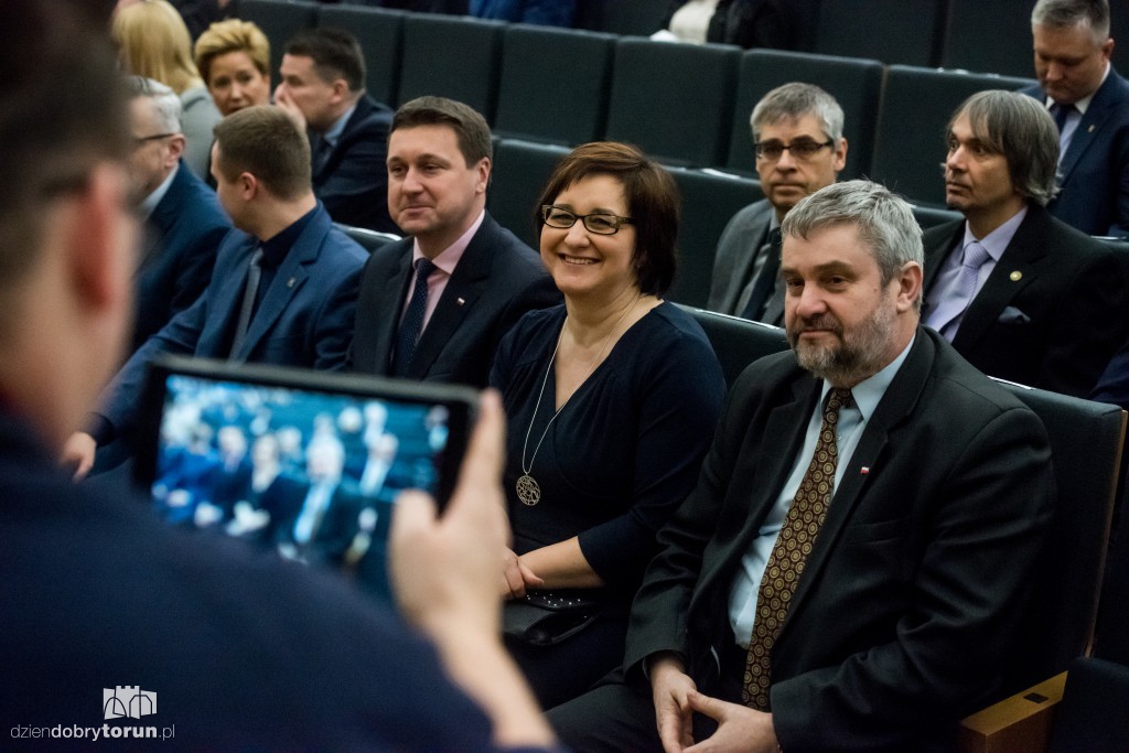 Vivat Academia, vivant professores!