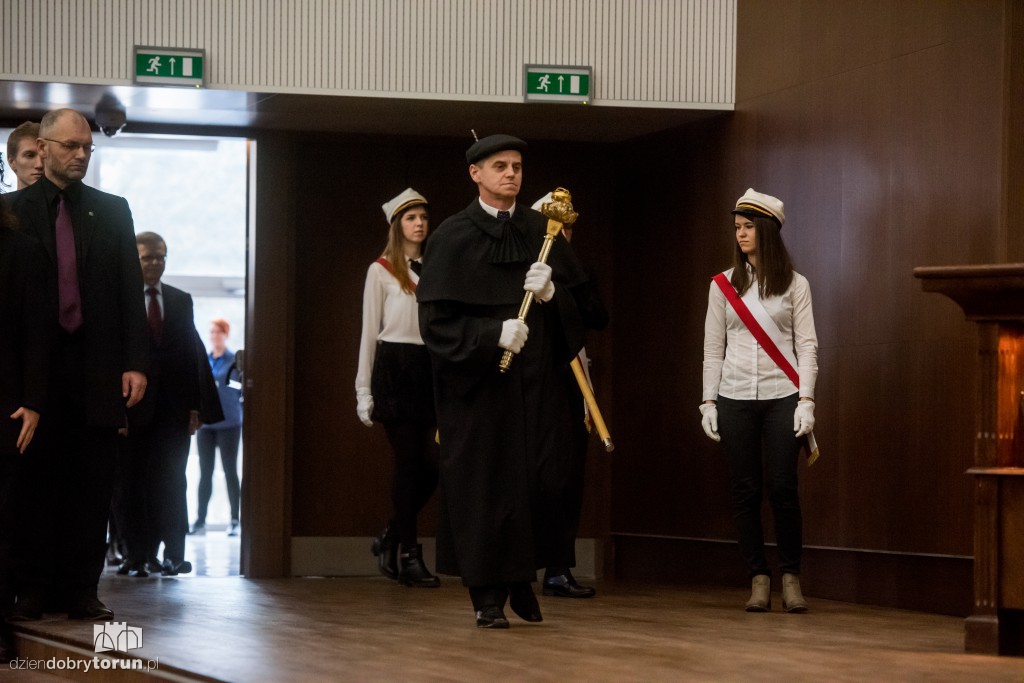 Vivat Academia, vivant professores!