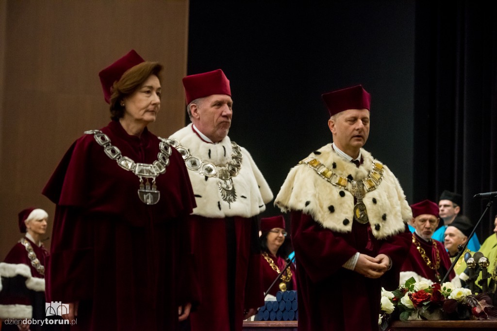 Vivat Academia, vivant professores!