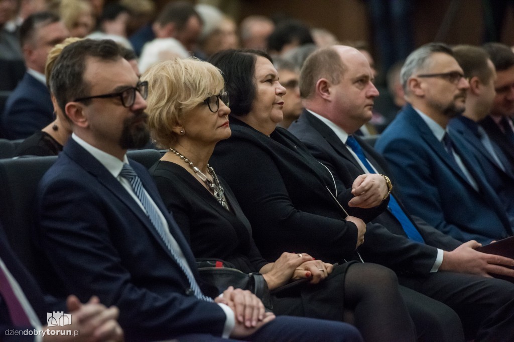 Vivat Academia, vivant professores!