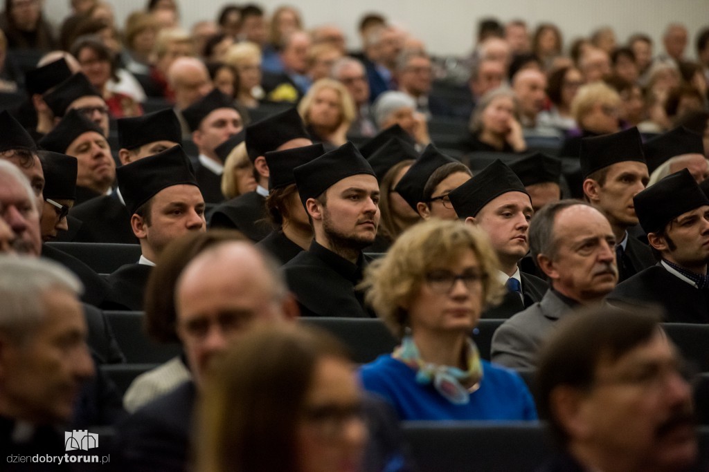 Vivat Academia, vivant professores!