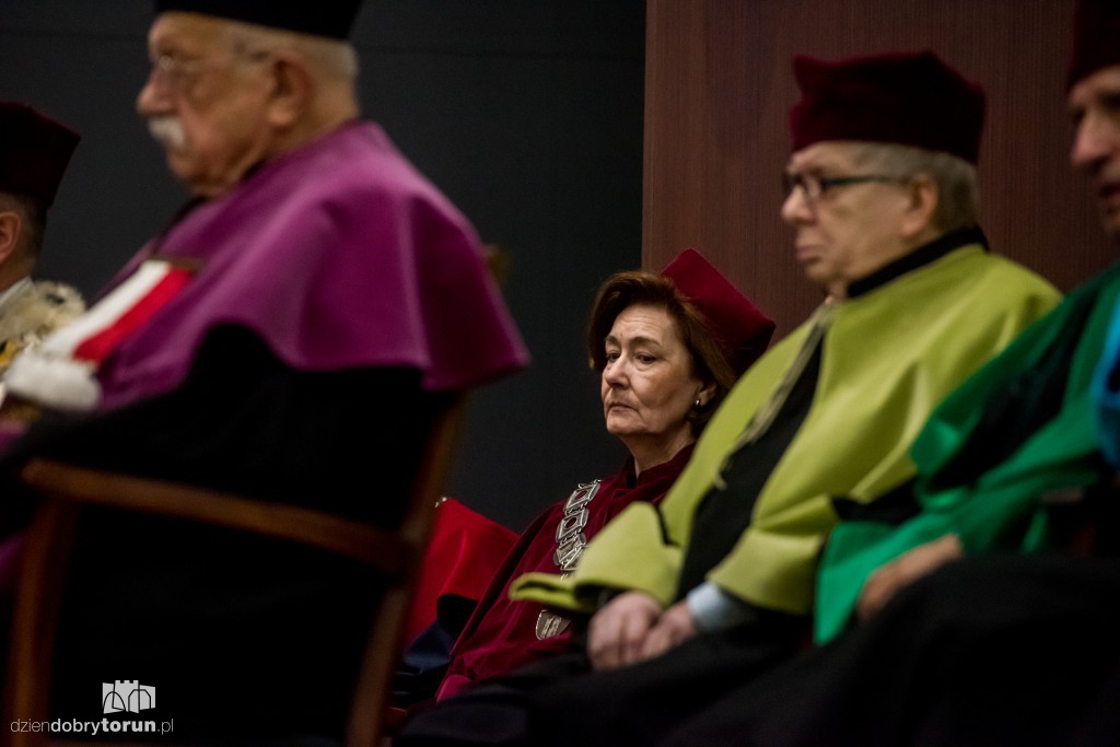 Vivat Academia, vivant professores!