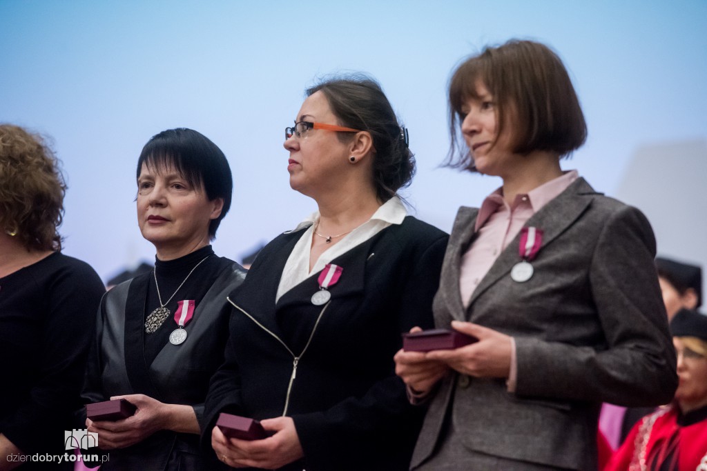 Vivat Academia, vivant professores!