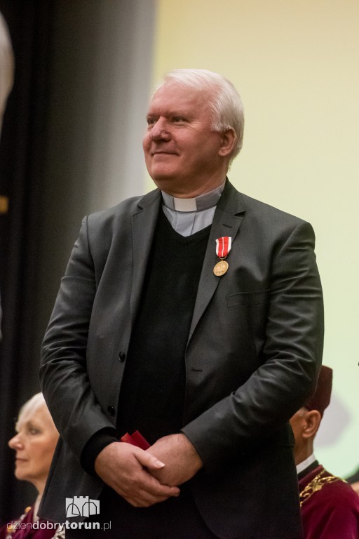 Vivat Academia, vivant professores!