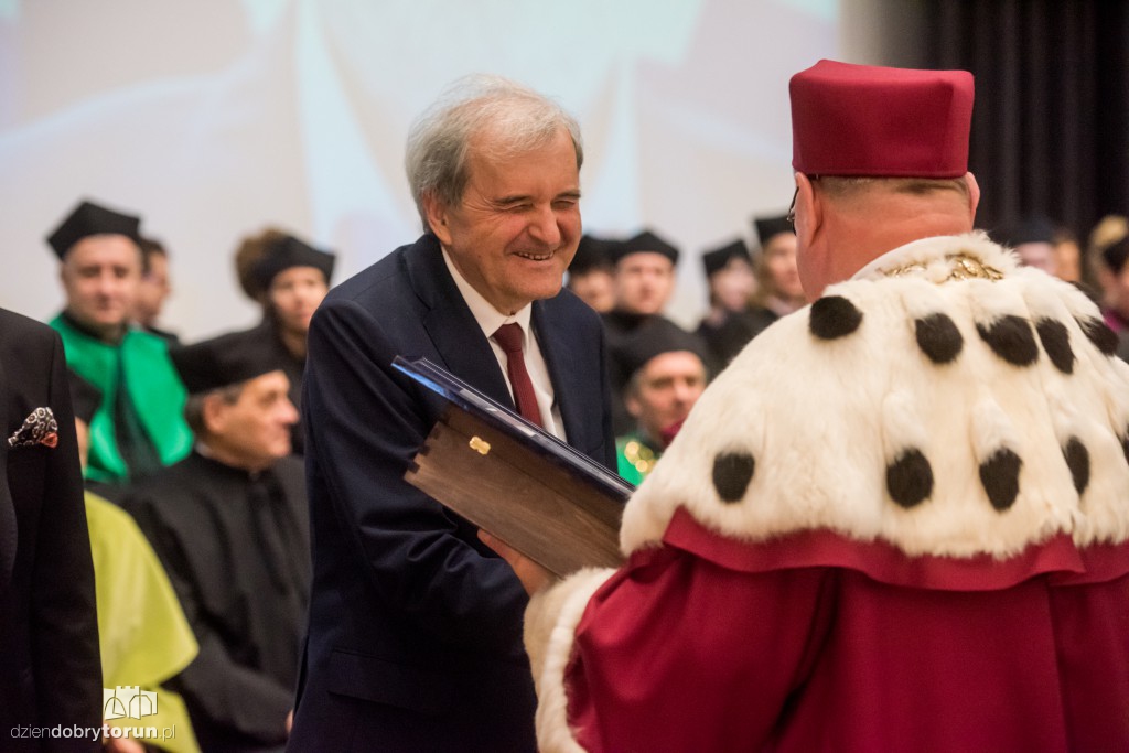 Vivat Academia, vivant professores!